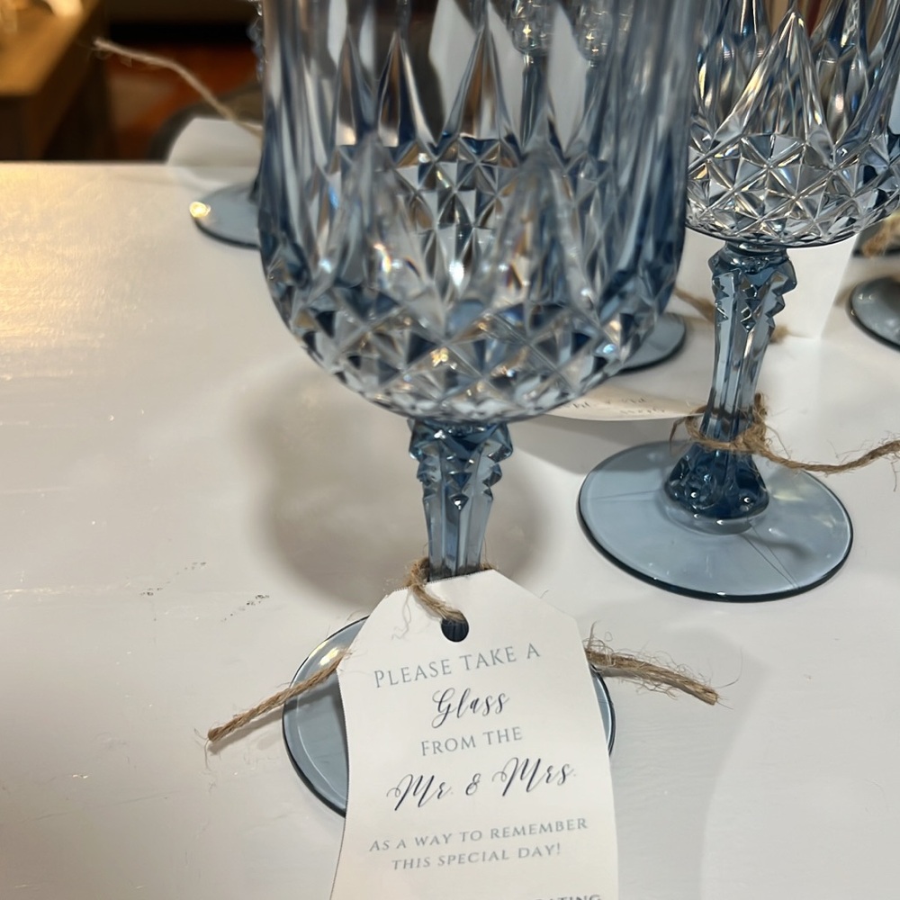 Elegant Blue Crystal Wine Glasses